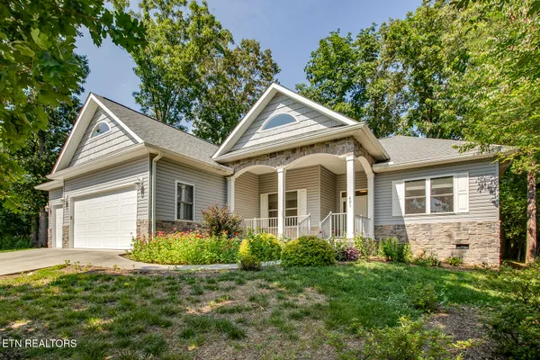 Property Slideshow image 3 of 45 | 401 tanasi way, Loudon, TN, 37774