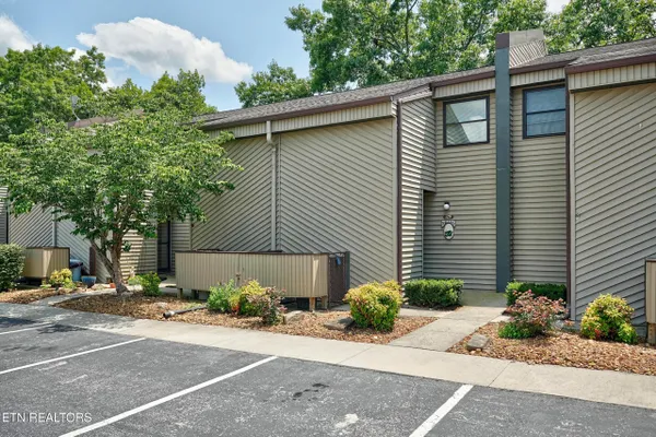 Property Slideshow image 2 of 53 | 64 lakeshore cir 125, Crossville, TN, 38558