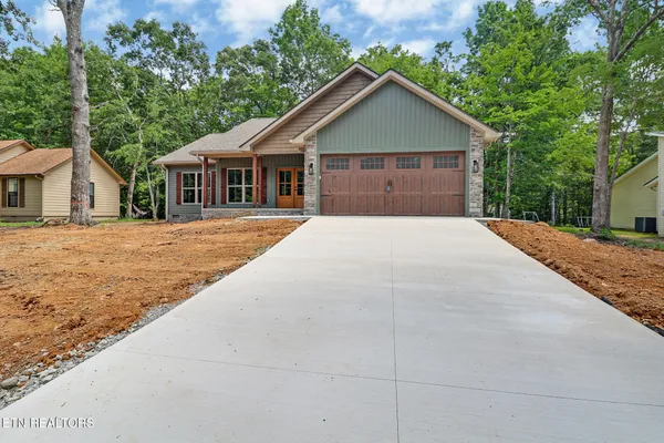 Property Slideshow image 3 of 31 | 136 pomeroy dr, Fairfield Glade, TN, 38558