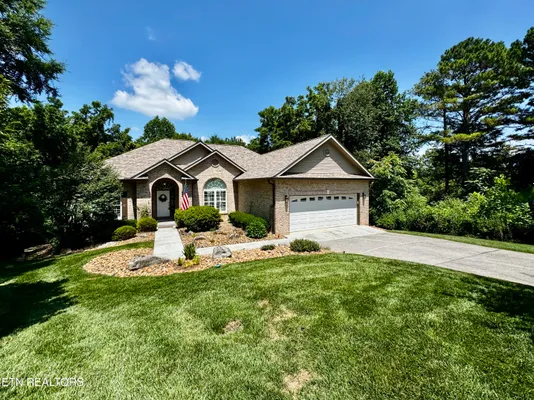 Property Slideshow image 2 of 55 | 232 mialaquo cir, Loudon, TN, 37774
