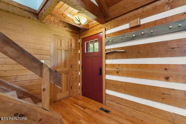 Property Slideshow image 3 of 48 | 152 kawga way, Loudon, TN, 37774
