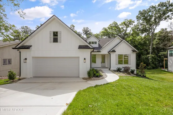 Property Slideshow image 2 of 37 | 239 ootsima way, Loudon, TN, 37774