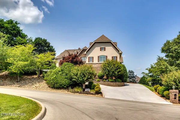 Property Slideshow image 3 of 62 | 117 black hawk dr, Vonore, TN, 37885