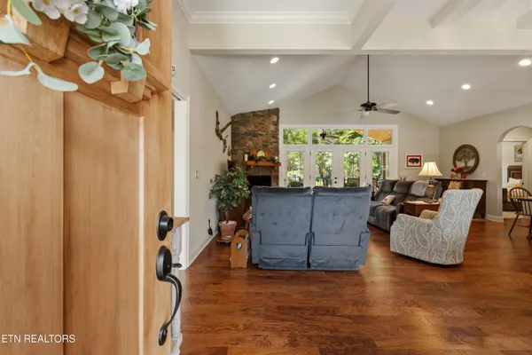 Property Slideshow image 2 of 44 | 302 gado tr tr, Loudon, TN, 37774