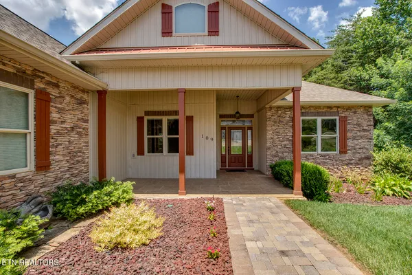 Property Slideshow image 3 of 58 | 109 gado way, Loudon, TN, 37774