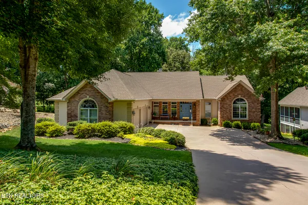 Property Slideshow image 2 of 62 | 124 geya cir, Loudon, TN, 37774