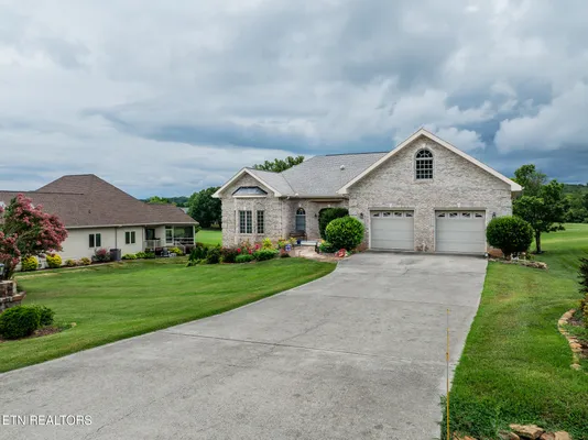 Property Slideshow image 3 of 60 | 127 santee way, Loudon, TN, 37774