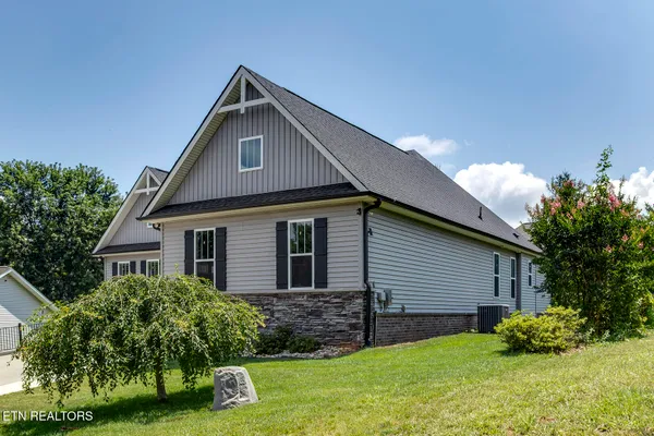 Property Slideshow image 2 of 58 | 101 toqua club way, Loudon, TN, 37774
