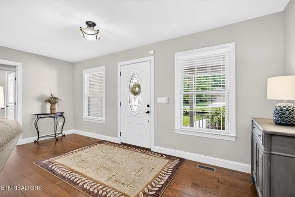 Property Slideshow image 2 of 33 | 327 beachwood dr, Crossville, TN, 38558