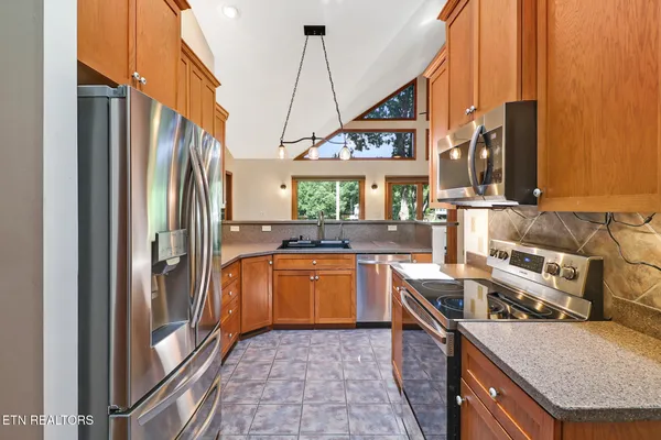 Property Slideshow image 3 of 62 | 171 meadowview dr, Fairfield Glade, TN, 38558