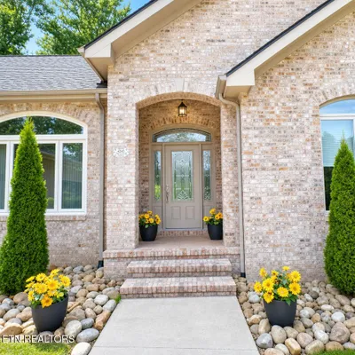 Property Slideshow image 3 of 38 | 25 oakcrest cir, Crossville, TN, 38558