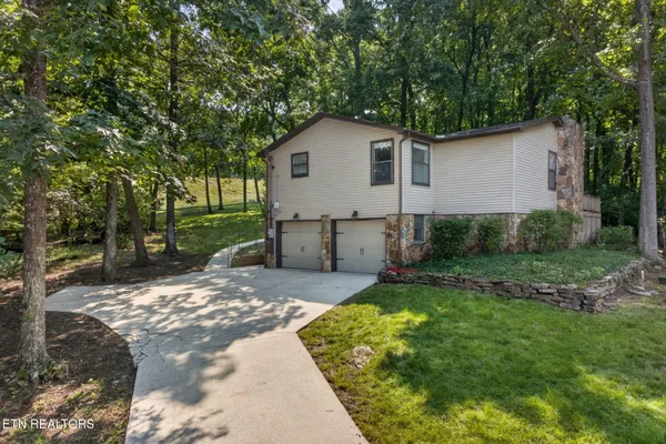 Property Slideshow image 2 of 36 | 157 baltusrol rd, Crossville, TN, 38558