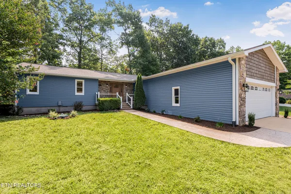 Property Slideshow image 2 of 46 | 22 overlook ter, Crossville, TN, 38558