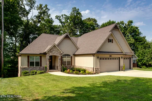 Property Slideshow image 2 of 56 | 189 chahyga way, Loudon, TN, 37774