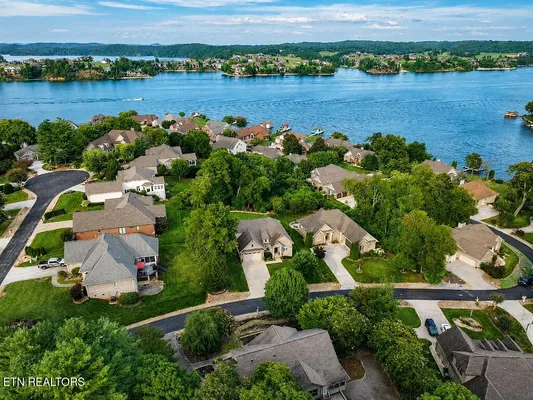 Property Slideshow image 2 of 63 | 140 coyatee cir, Loudon, TN, 37774