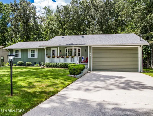 Property Slideshow image 2 of 59 | 107 canterbury dr, Crossville, TN, 38558