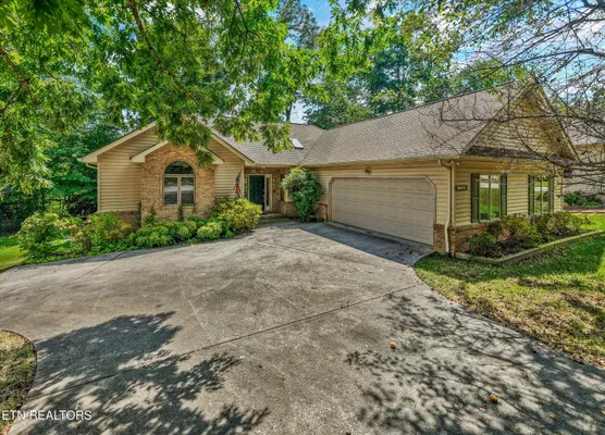 Property Slideshow image 2 of 43 | 158 kawga way, Loudon, TN, 37774