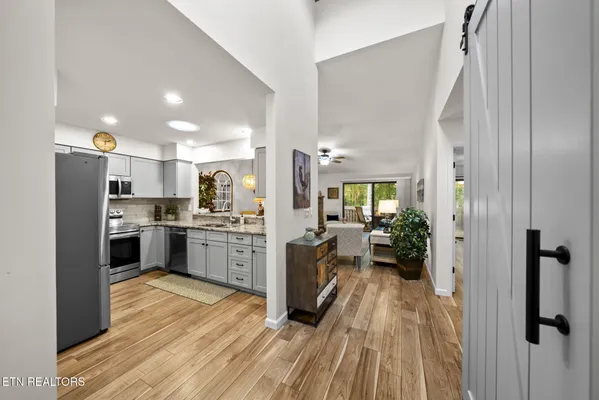 Property Slideshow image 3 of 41 | 367 lake catherine ct, Crossville, TN, 38558