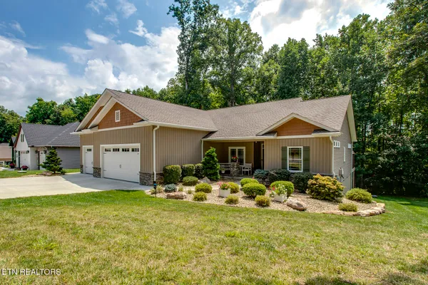 Property Slideshow image 2 of 53 | 123 kawga way, Loudon, TN, 37774