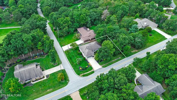 Property Slideshow image 2 of 36 | 467 snead dr, Crossville, TN, 38558
