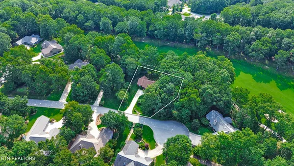 Property Slideshow image 2 of 40 | 25 amesbury ct, Crossville, TN, 38558