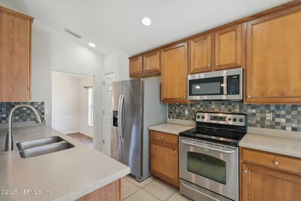 Property Slideshow image 2 of 60 | 11305 water spring cir, Jacksonville, FL, 32256