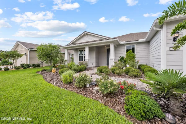 Property Slideshow image 3 of 87 | 10737 town view dr, Jacksonville, FL, 32256