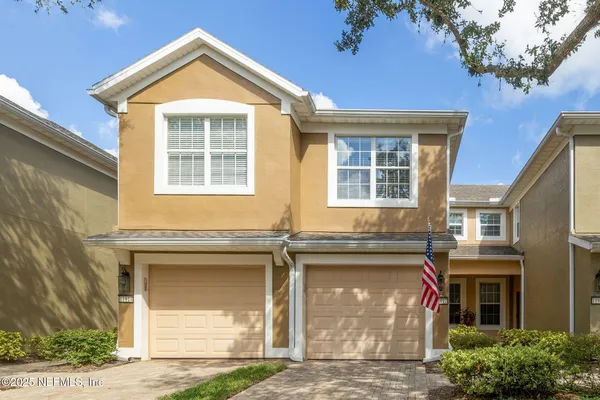 Property Slideshow image 2 of 88 | 11912 surfbird cir 43f, Jacksonville, FL, 32256