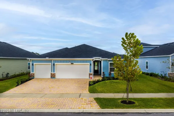 Property Slideshow image 2 of 68 | 2745 firelight ln, Green Cove Springs, FL, 32043