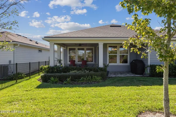 Property Slideshow image 3 of 63 | 11109 kentworth way, Jacksonville, FL, 32256