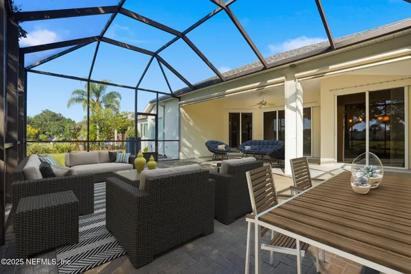 Property Slideshow image 3 of 28 | 9268 waterglen ln, Jacksonville, FL, 32256