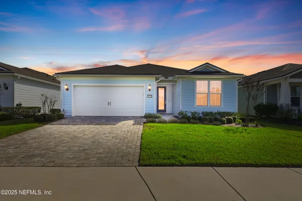 Property Slideshow image 2 of 54 | 11130 town view ct, Jacksonville, FL, 32256