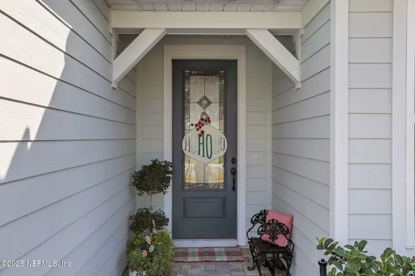 Property Slideshow image 2 of 62 | 10947 town view dr, Jacksonville, FL, 32256