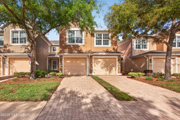 Property Slideshow image 2 of 26 | 11822 surfbird cir 21e, Jacksonville, FL, 32256