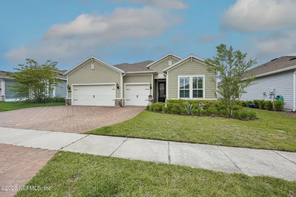 Property Slideshow image 2 of 46 | 75133 pondside ln, Yulee, FL, 32097