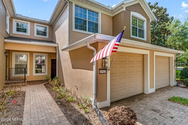 Property Slideshow image 2 of 59 | 11927 surfbird cir 12e, Jacksonville, FL, 32256