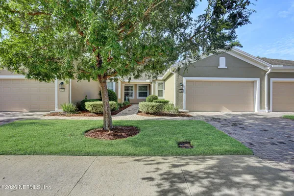 Property Slideshow image 2 of 33 | 11726 surfbird cir 16b, Jacksonville, FL, 32256