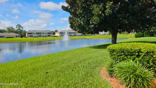 Property Slideshow image 2 of 50 | 11871 surfbird cir 9g, Jacksonville, FL, 32256