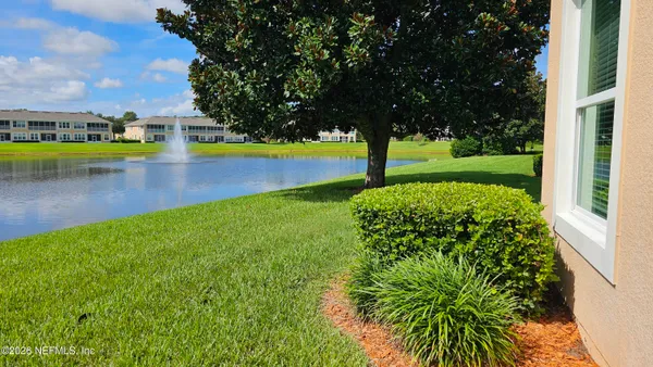 Property Slideshow image 3 of 50 | 11871 surfbird cir 9g, Jacksonville, FL, 32256