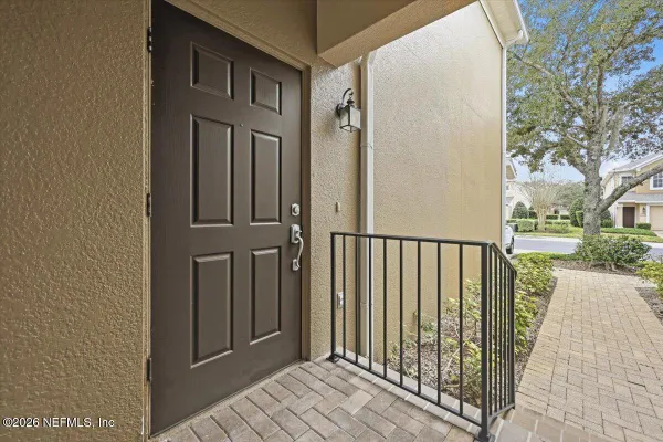 Property Slideshow image 2 of 29 | 8659 little swift cir 27e, Jacksonville, FL, 32256