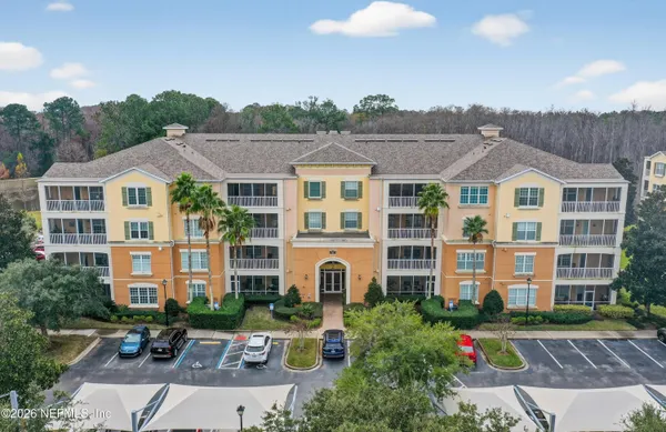 Property Slideshow image 3 of 44 | 9831 del webb pkwy unit 2101, Jacksonville, FL, 32256