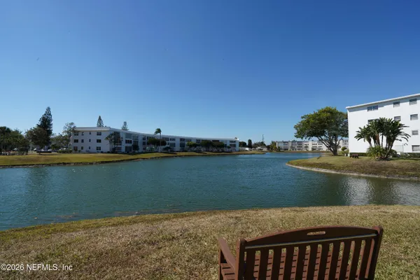 Property Slideshow image 3 of 20 | 226 wellington g g, West Palm Beach, FL, 33418