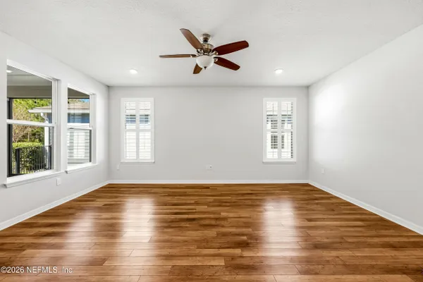 Property Slideshow image 3 of 27 | 10988 kentworth way, Jacksonville, FL, 32256