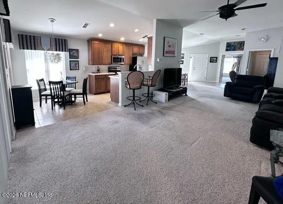 Property Slideshow image 3 of 21 | 9117 honeybee ln, Jacksonville, FL, 32256