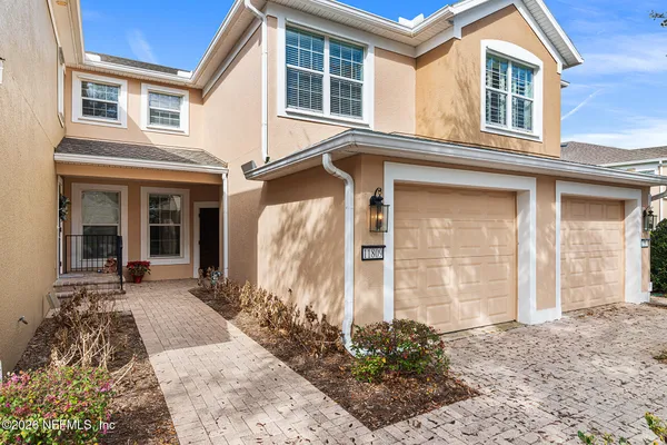 Property Slideshow image 3 of 30 | 11809 surfbird cir 7e, Jacksonville, FL, 32256