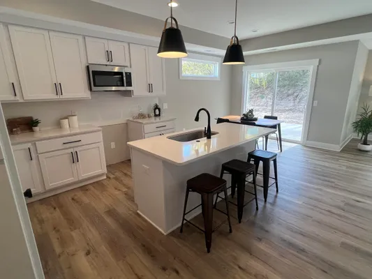 Property Slideshow image 2 of 12 | 1034 castlebay way # 16, Hudsonville, MI, 49426