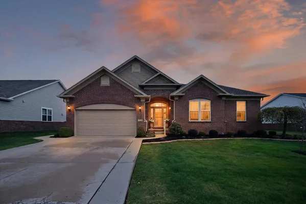 Property Slideshow image 2 of 57 | 27118 walloon way, Brownstownchartertownship_wayne, MI, 48134