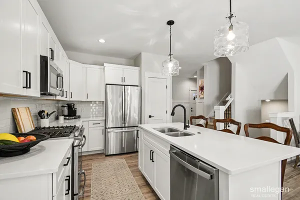 Property Slideshow image 2 of 33 | 1018 castlebay way, Hudsonville, MI, 49426