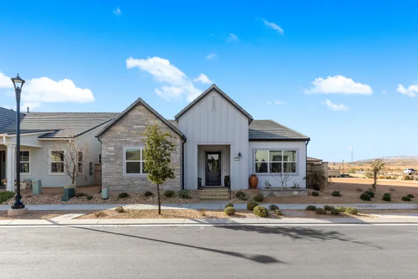 Property Slideshow image 2 of 37 | 5588 s agave peak ln, St George, UT, 84790