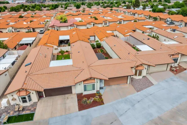 Property Slideshow image 3 of 27 | 1331 n dixie downs rd unit 117, St George, UT, 84770